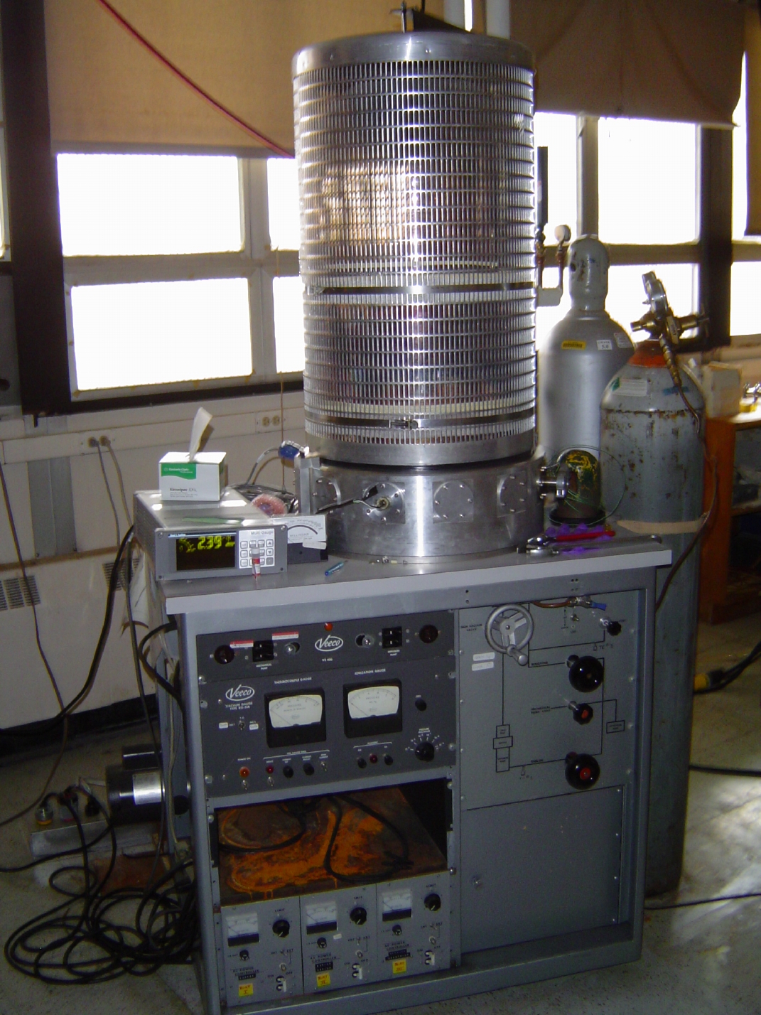 Thermal evaporator
